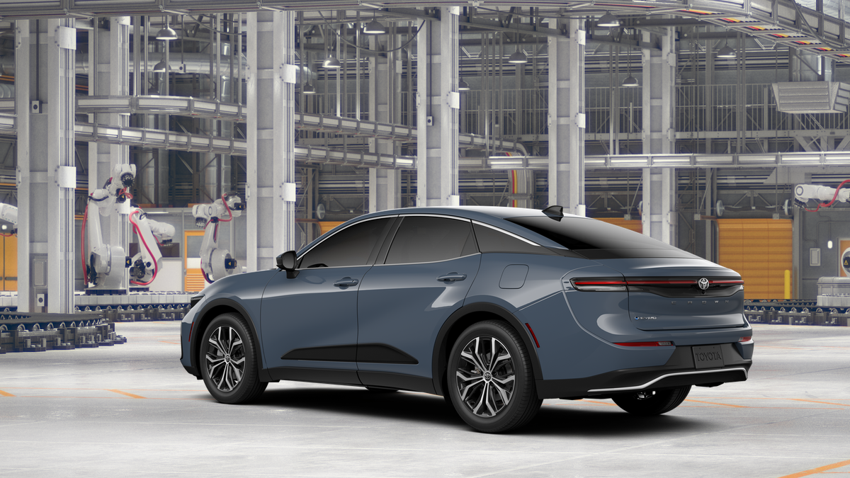 2026 Toyota Crown XLE photo 6