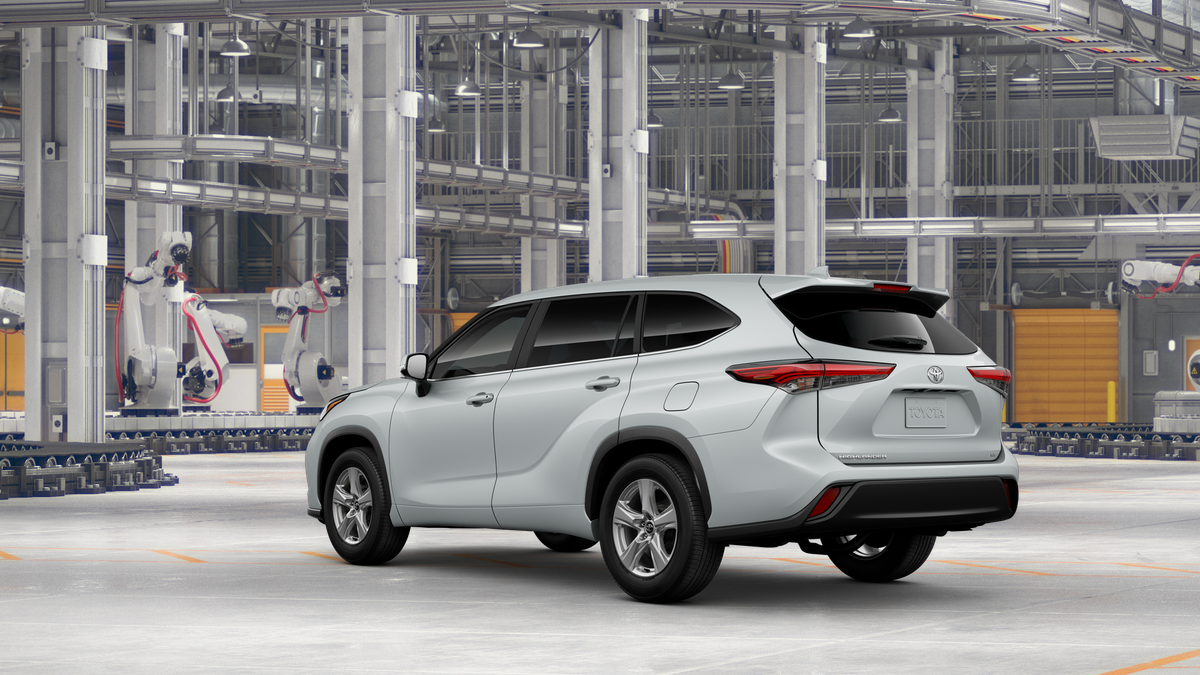 2025 Toyota Highlander XLE Limited photo 2