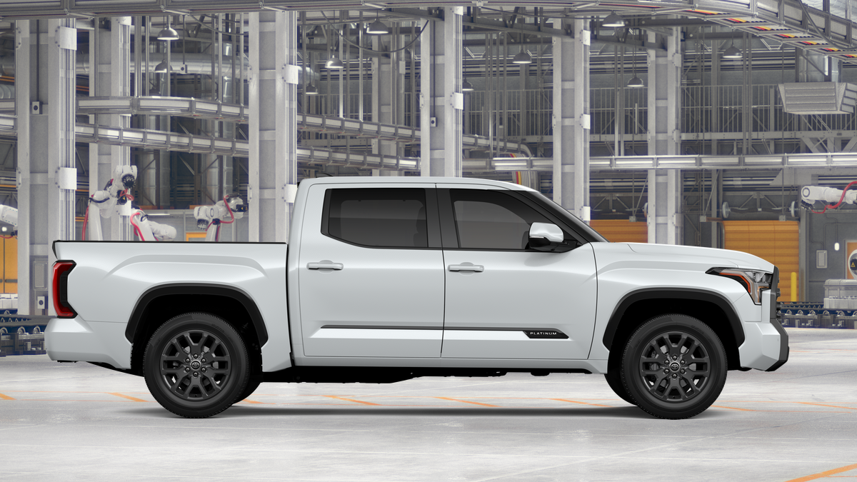 New 2026 Wind Chill Pearl <sup>1</sup> Toyota  Platinum image 14