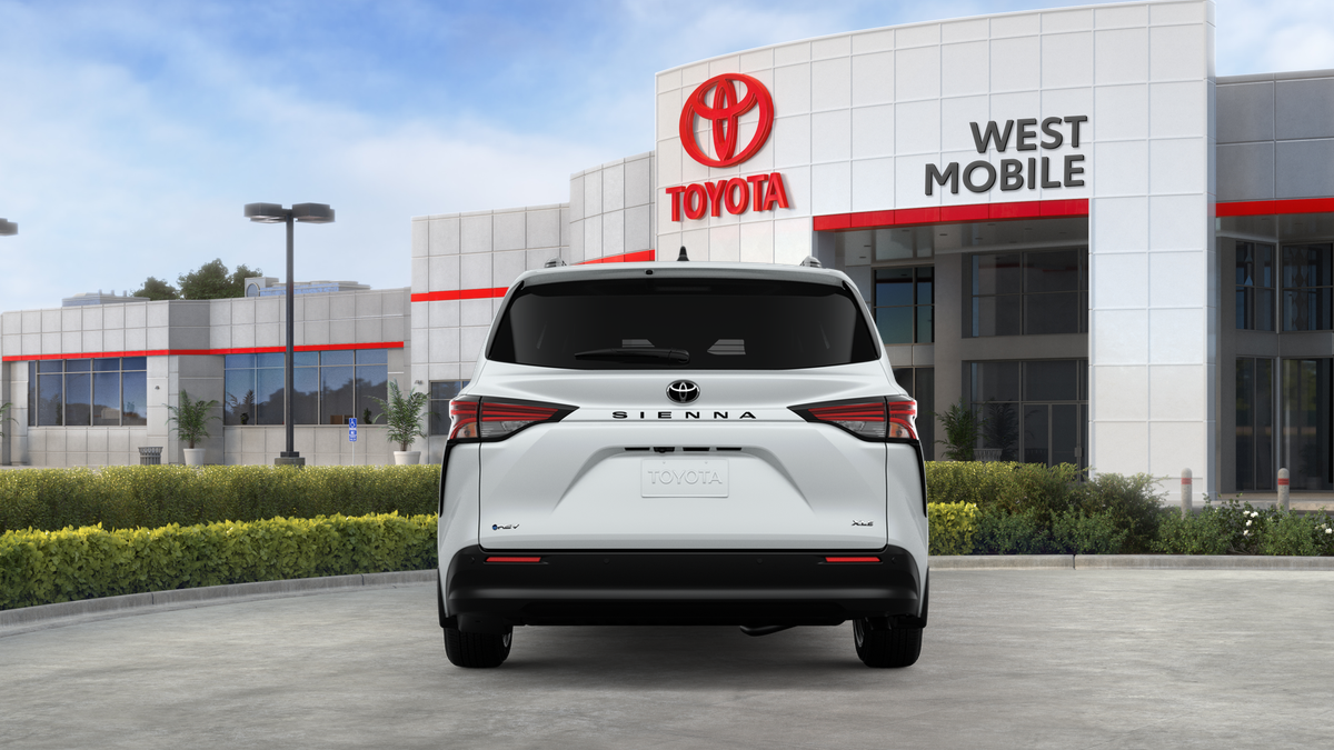New 2026 Wind Chill Pearl <sup>1</sup> Toyota  XLE image 32