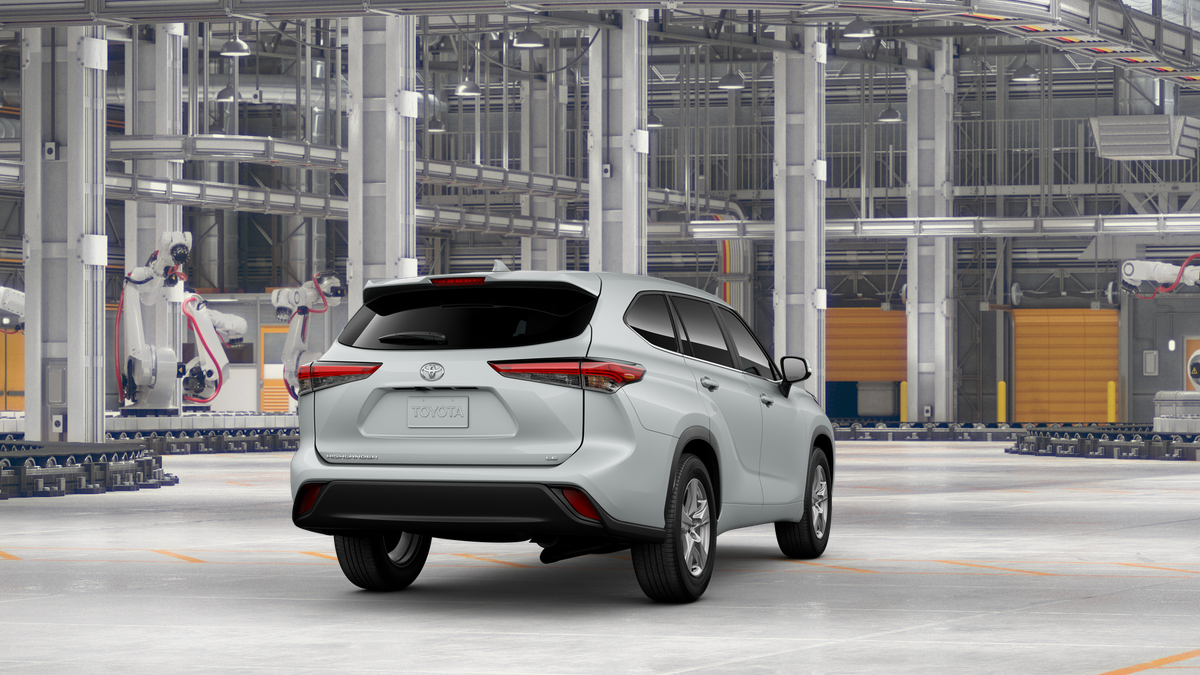 2025 Toyota Highlander XLE Limited photo 5
