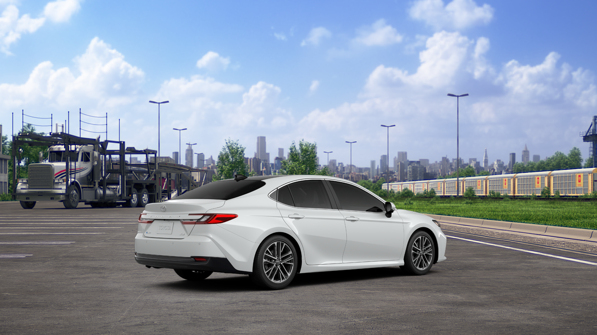 New 2027 Wind Chill Pearl <sup>1</sup> Toyota  XLE image 12