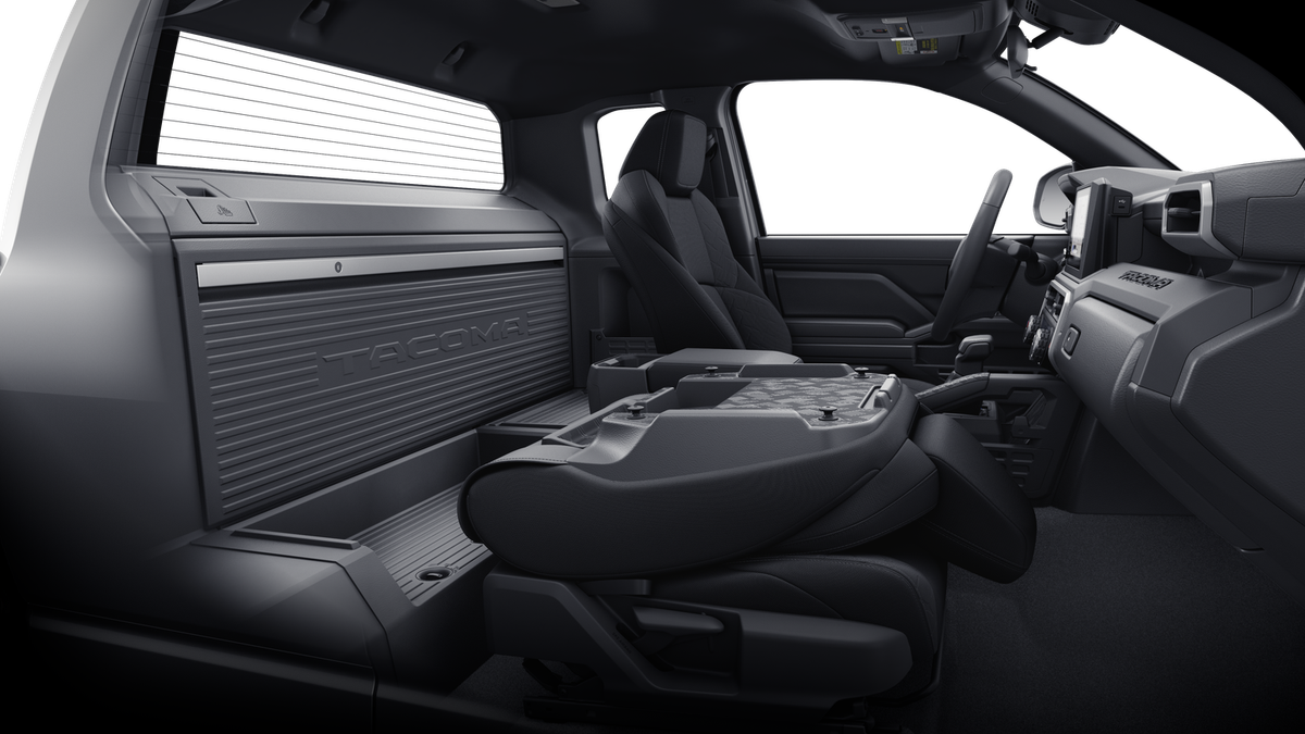 2025 Toyota Tacoma SR XtraCab photo 21