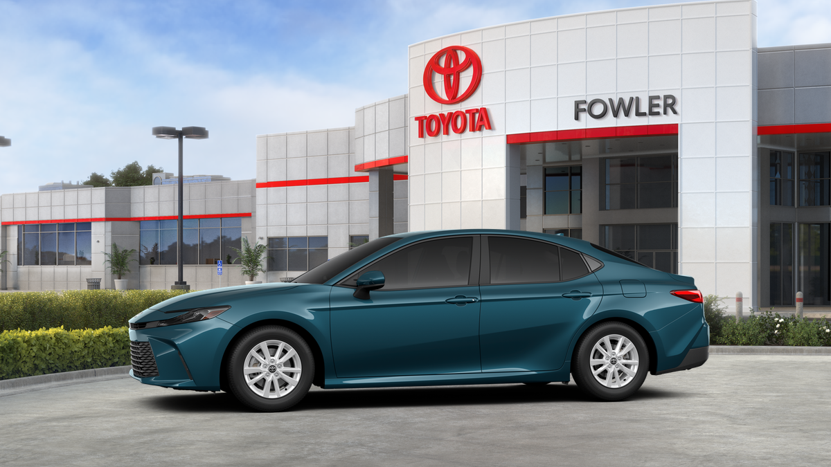 2026 Toyota Camry LE photo 3