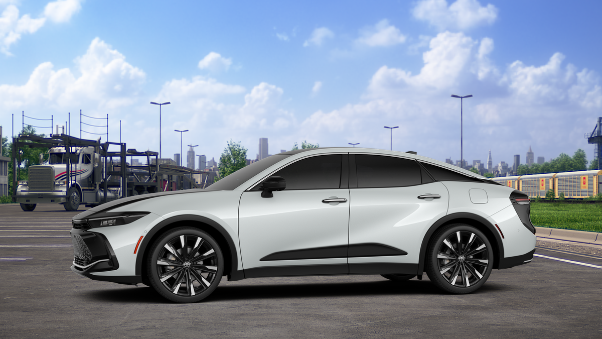 2026 Toyota Crown Platinum photo 3