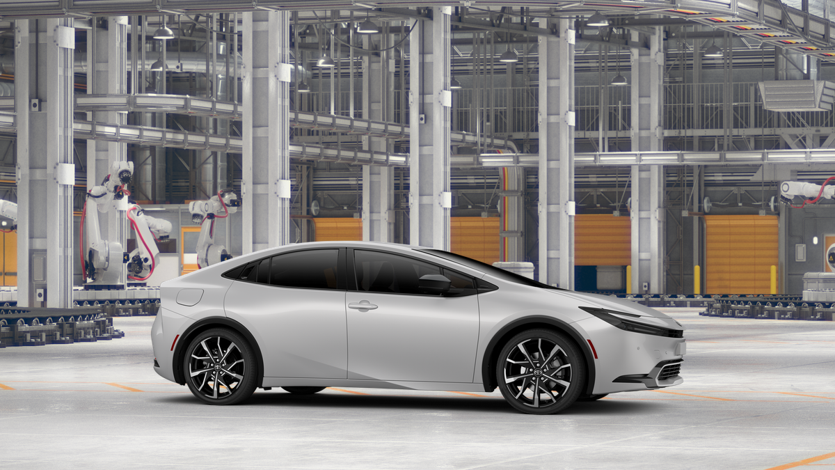 2026 Toyota Prius Plug-in Hybrid XSE photo 15