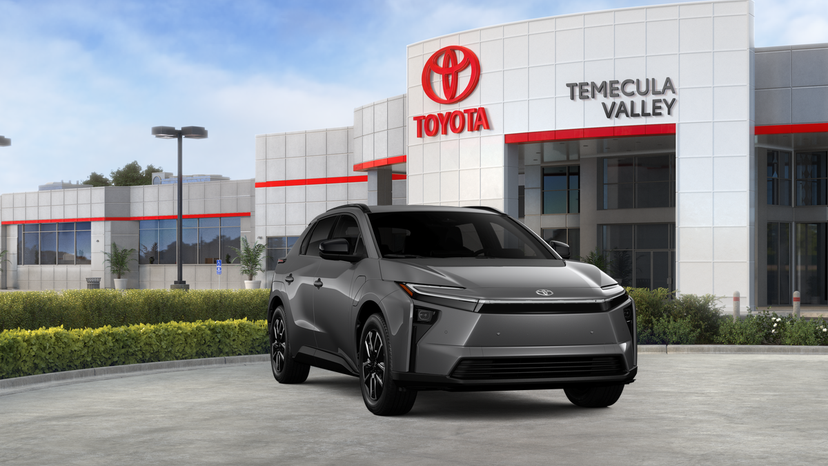 2026 Toyota bZ XLE - Photo 18