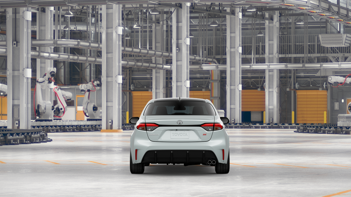 New 2026 Wind Chill Pearl with Midnight Black Metallic roof <sup>1</sup> Toyota  SE image 10