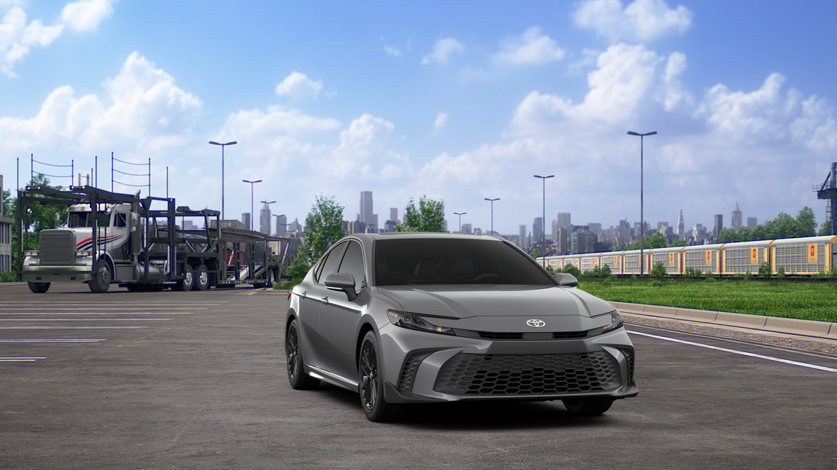 2026 Toyota Camry SE photo 13