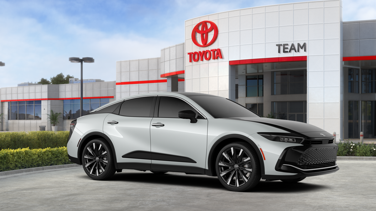 2026 Toyota Crown Platinum photo 26