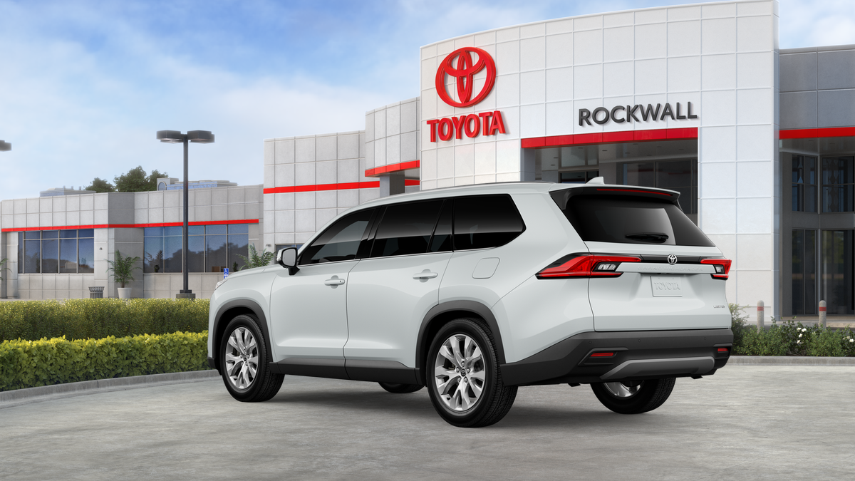 New 2026 Wind Chill Pearl <sup>1</sup> Toyota  Limited image 8