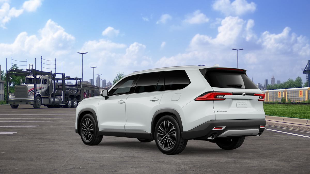 2026 Toyota Highlander Hybrid Platinum photo 7