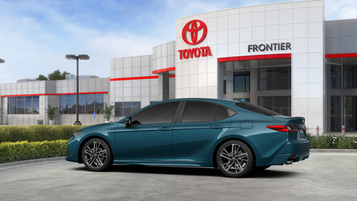 Camry XSE 2.5L 4-Cyl. Engine Front-Wheel Drive [4]