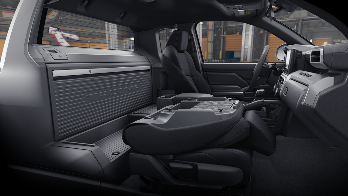 2025 Toyota Tacoma SR5 XtraCab photo 20
