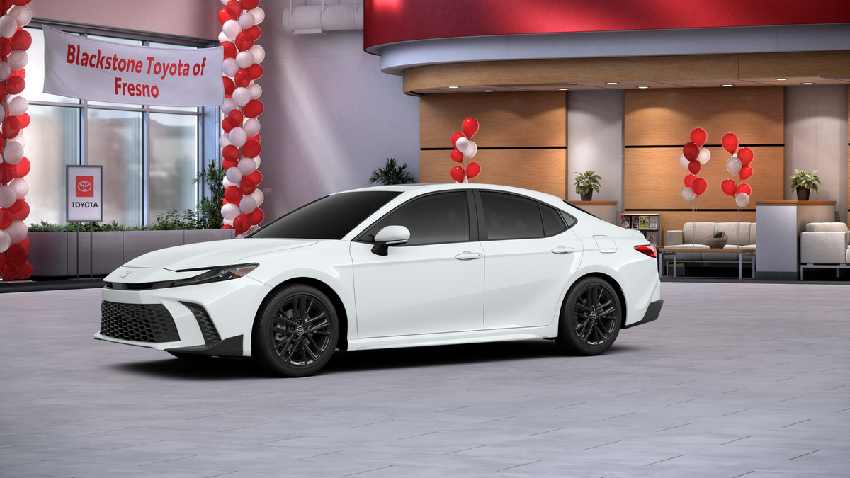 2026 Toyota Camry SE photo 3