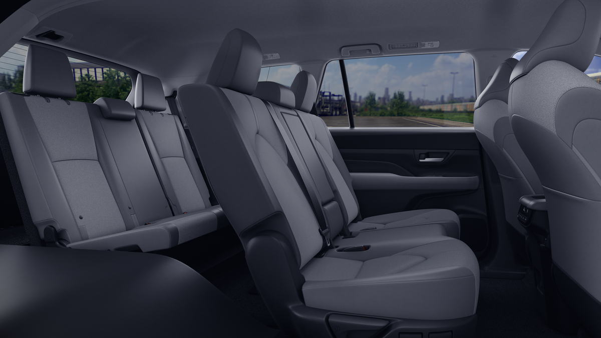 New 2026 Wind Chill Pearl <sup>1</sup> Toyota  LE image 5