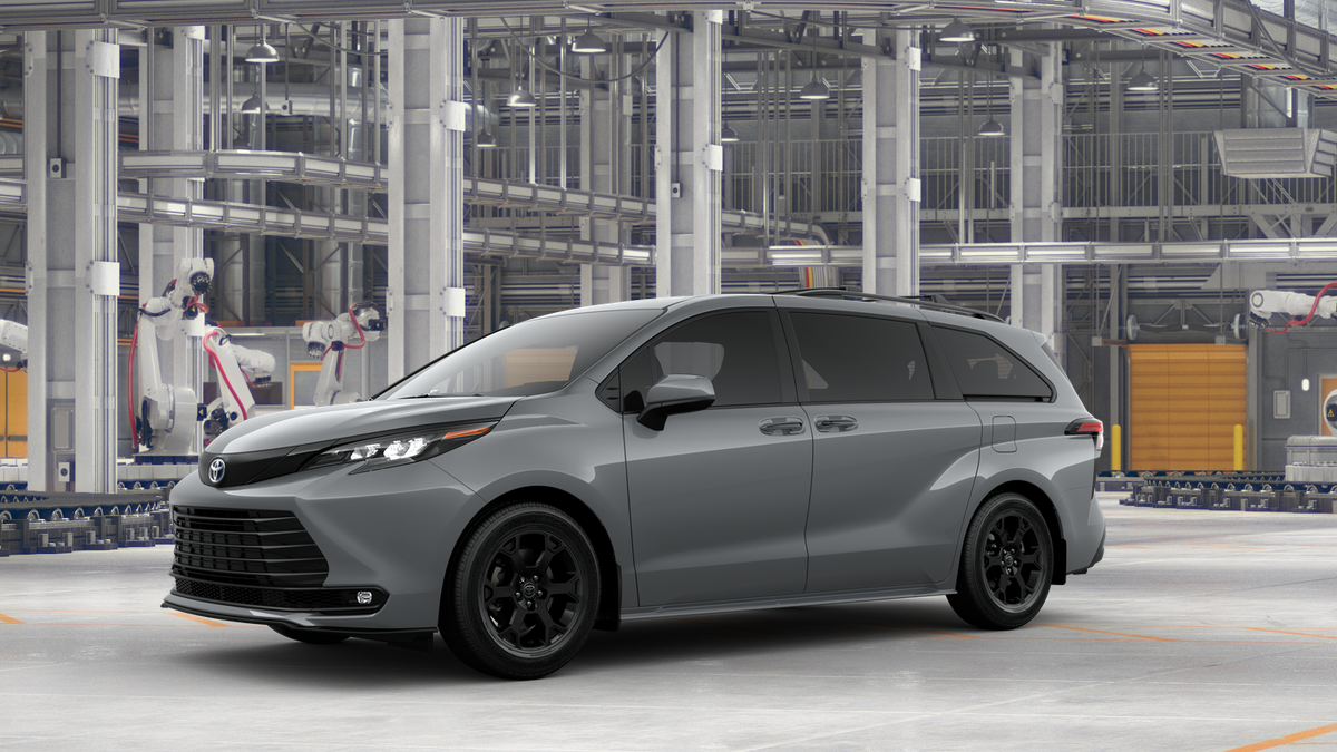 2025 Toyota Sienna Woodland Edition photo 4