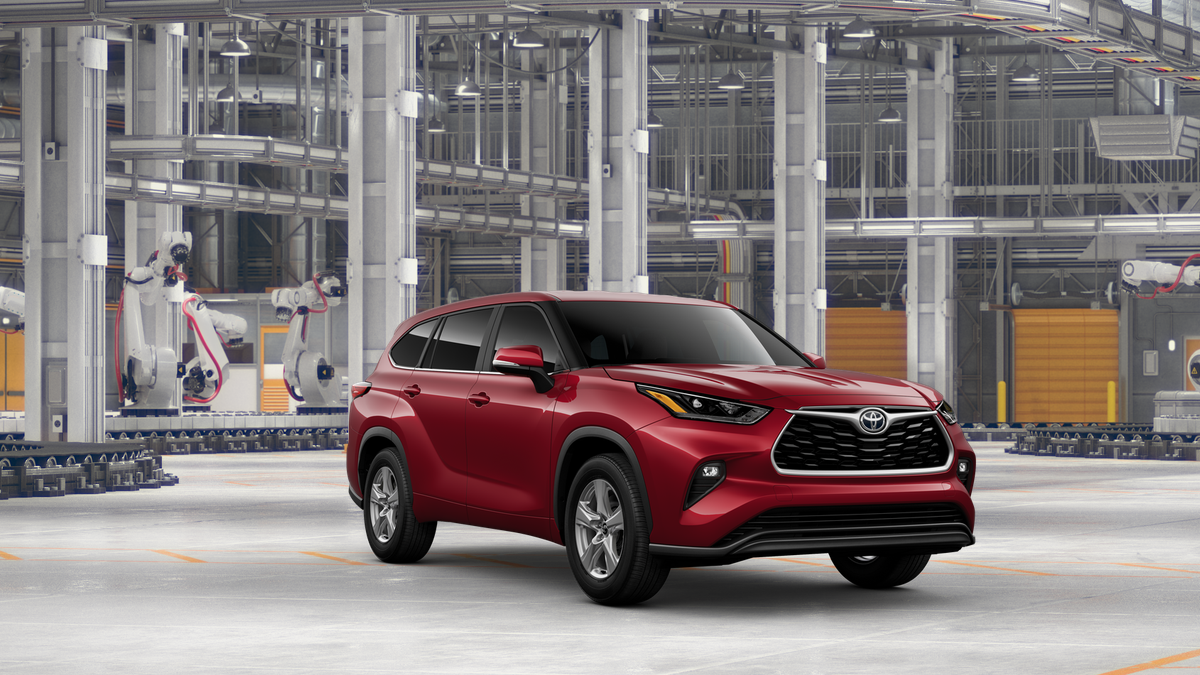 2025 Toyota Highlander LE photo 17