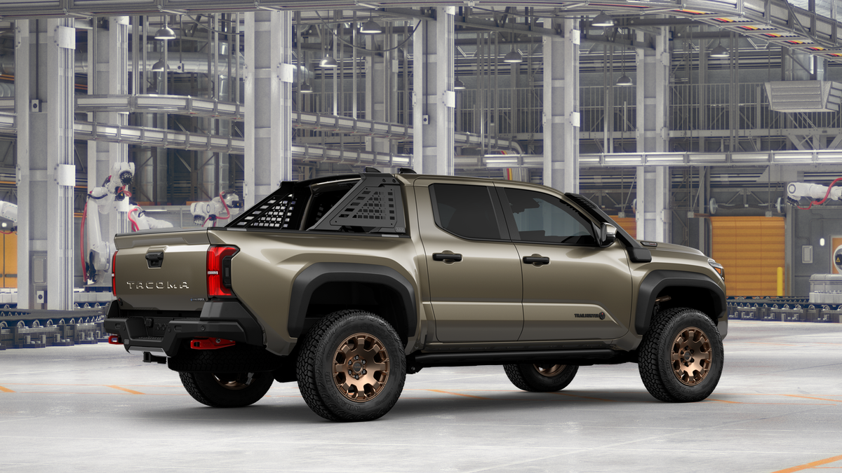 2025 Toyota Tacoma Trailhunter photo 13