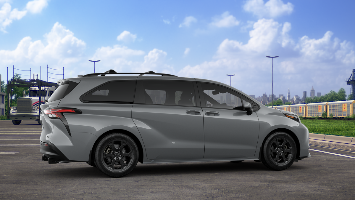 2025 Toyota Sienna XSE photo 11