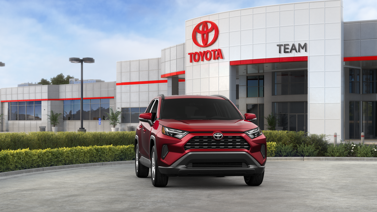 2025 Toyota RAV4 Hybrid XLE photo 12
