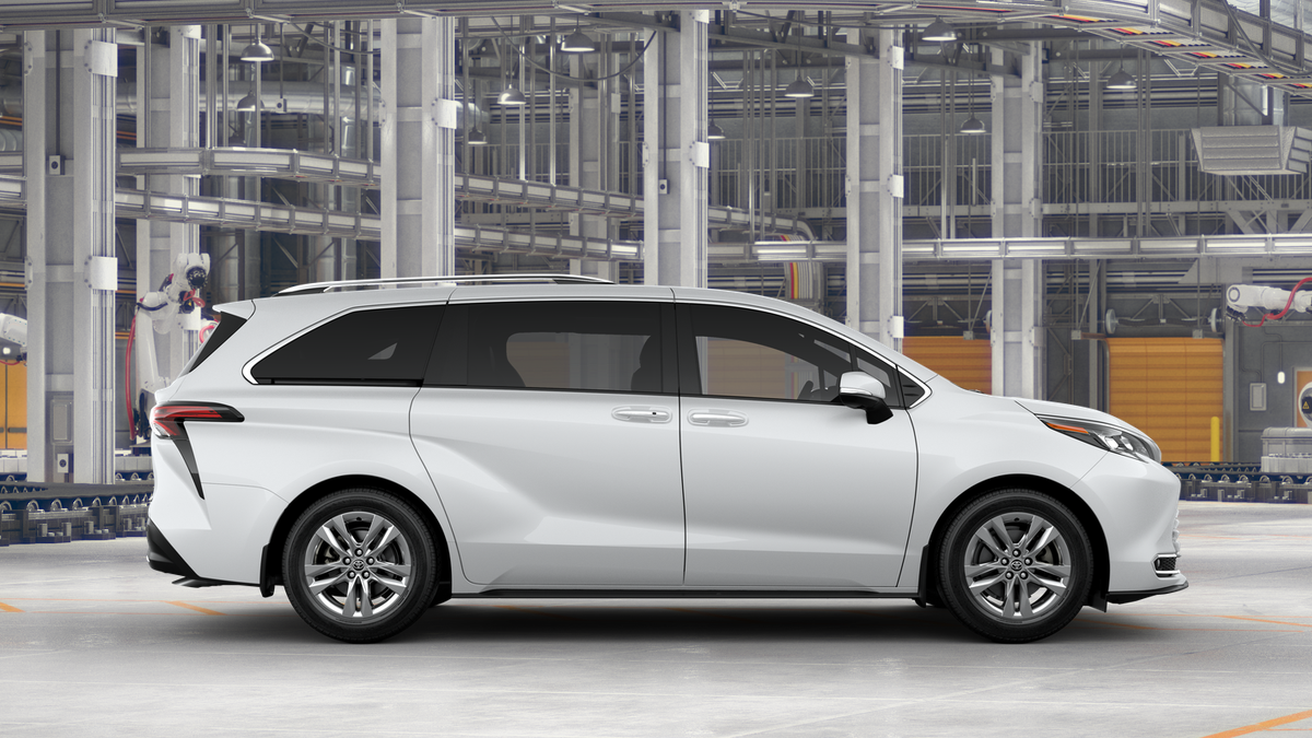 2025 Toyota Sienna Limited photo 14