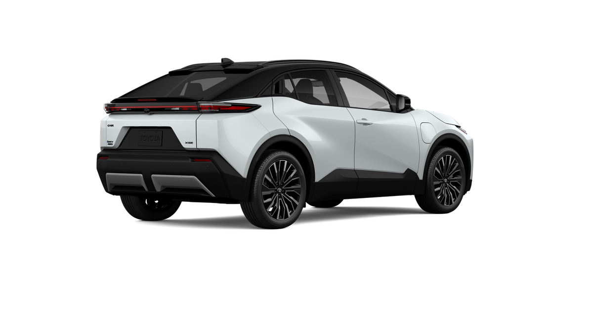 New 2026 Wind Chill Pearl with Midnight Black Metallic roof <sup>1</sup> Toyota  XSE image 12