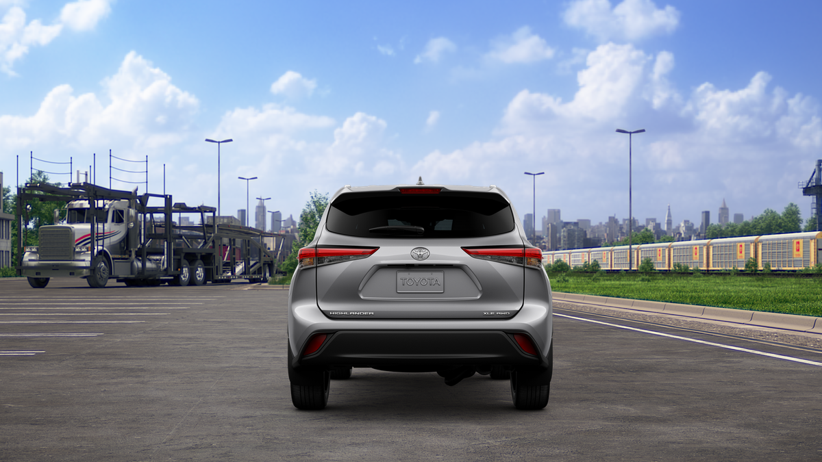 2025 Toyota Highlander XLE photo 10