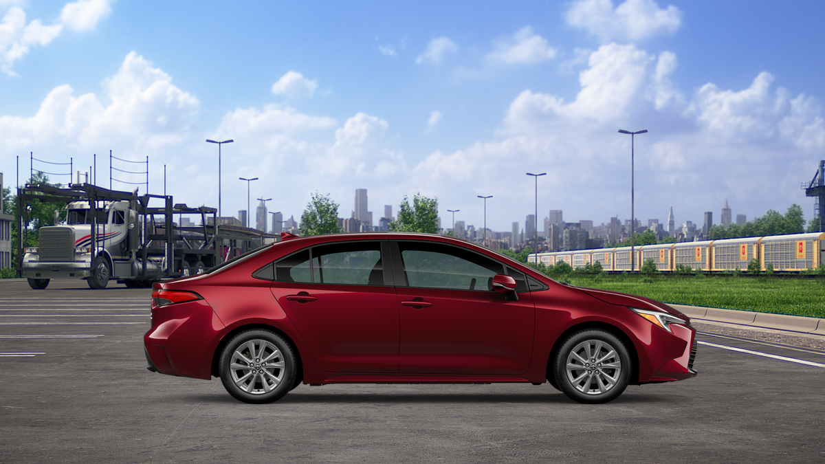 New 2026 Ruby Flare Pearl <sup>1</sup> Toyota  XLE image 19