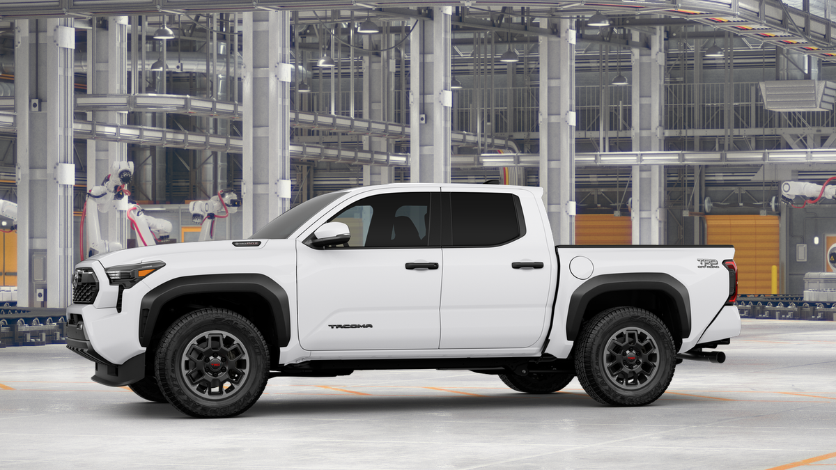 2025 Toyota Tacoma TRD Off-Road photo 3