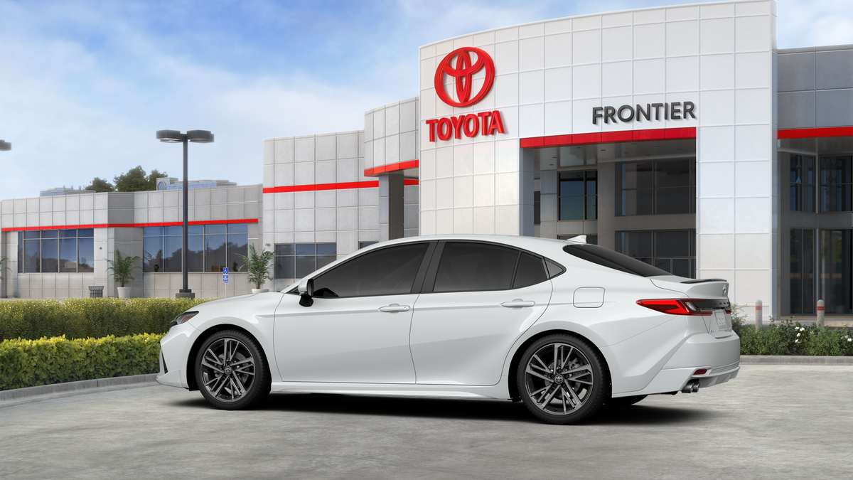 Camry XSE 2.5L 4-Cyl. Engine Front-Wheel Drive [4]