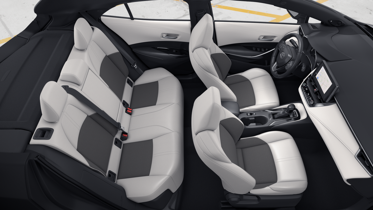 New 2026 Wind Chill Pearl <sup>1</sup> Toyota  XSE image 4
