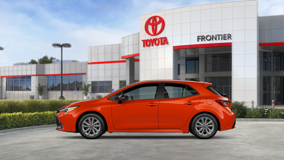 Corolla Hatchback SE 2.0L 4-Cyl. Engine Front-Wheel Drive [3]