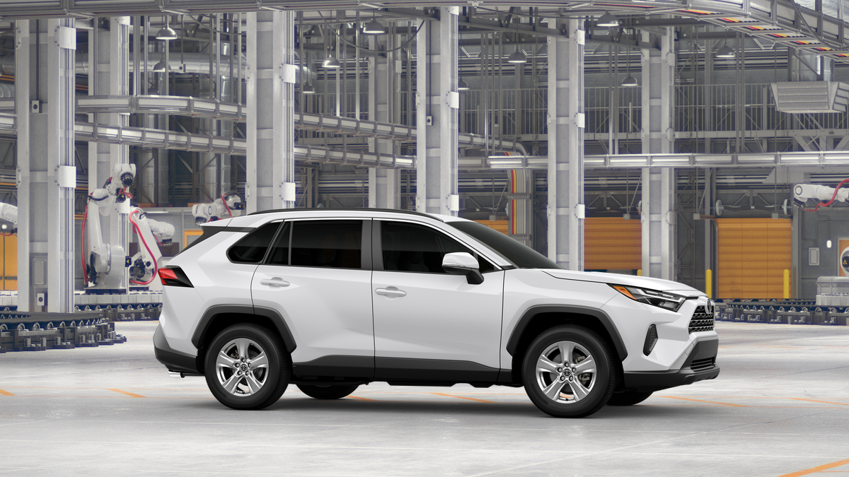 2025 Toyota RAV4 XLE photo 2
