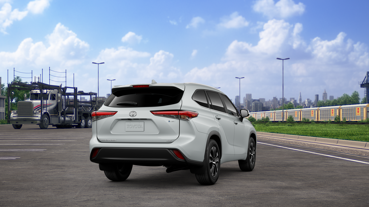 2025 Toyota Highlander Hybrid XLE photo 11