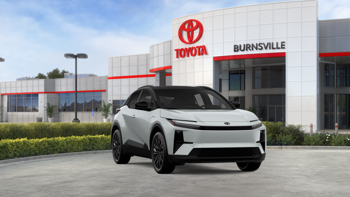 New 2026 Wind Chill Pearl with Midnight Black Metallic roof <sup>1</sup> Toyota  XSE image 18
