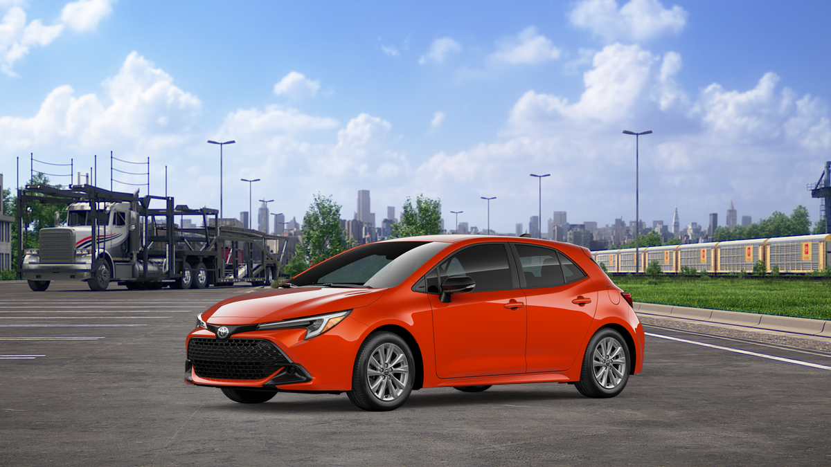 2026 Toyota Corolla SE photo 2