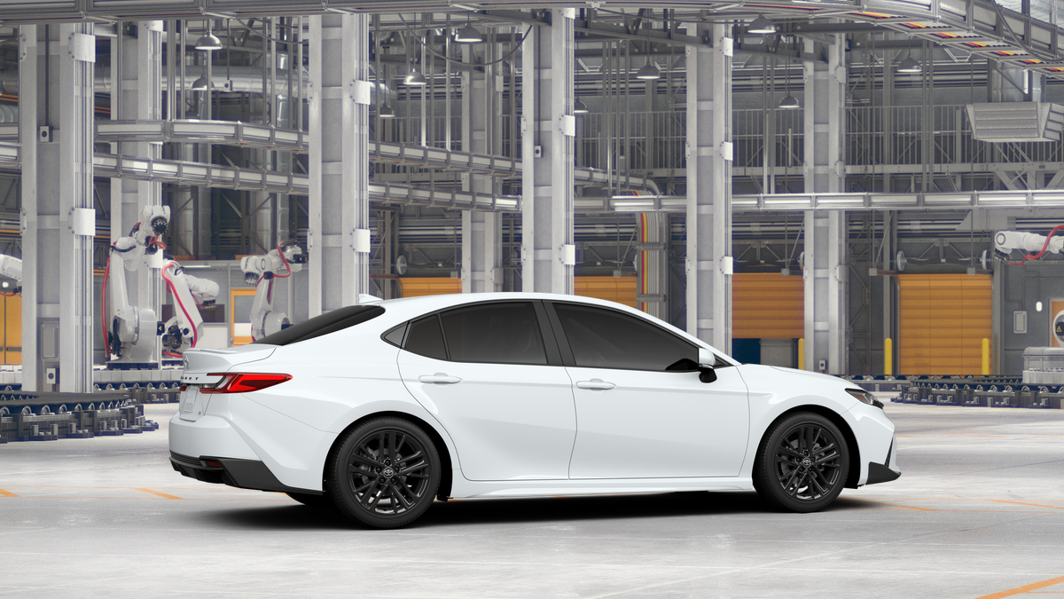 2026 Toyota Camry SE photo 13
