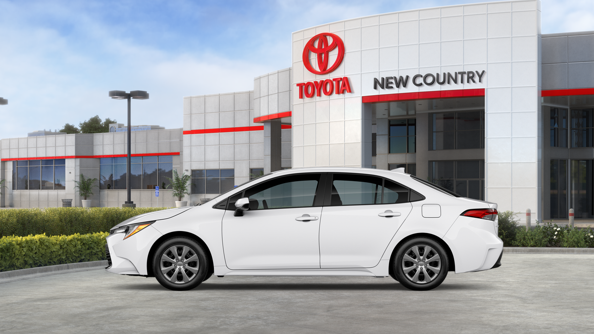 2026 Toyota Corolla LE photo 3