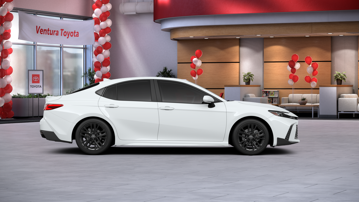 2025 Toyota Camry SE photo 32