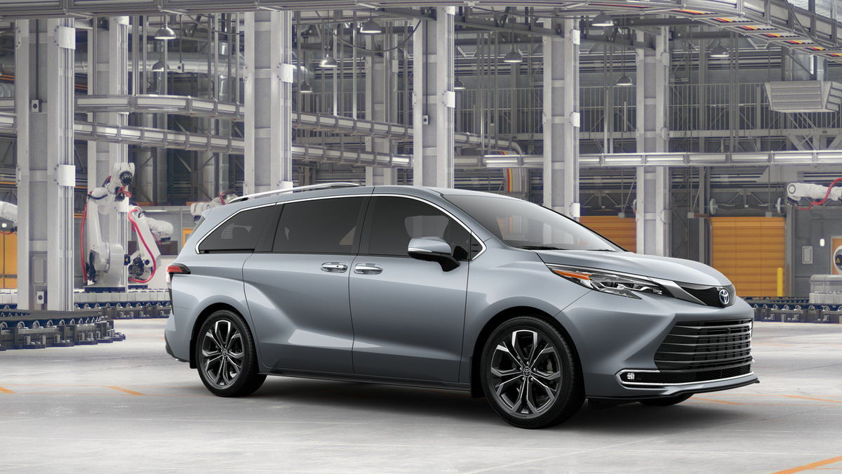 2025 Toyota Sienna Platinum photo 16