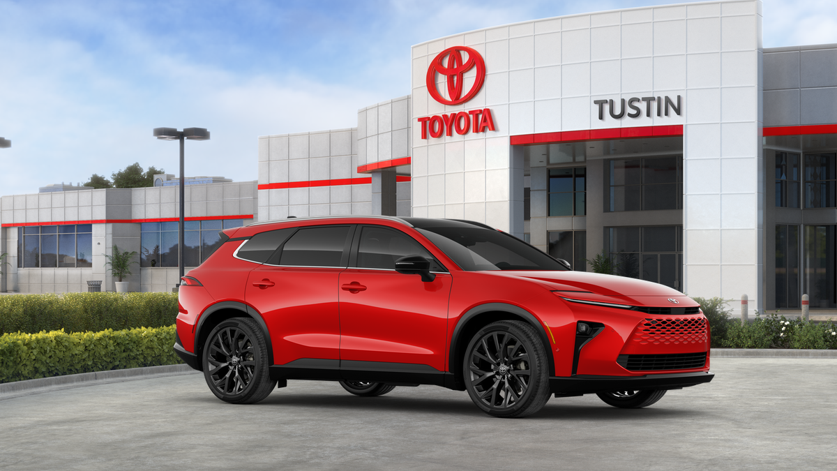 2025 Toyota Crown Signia Limited - Photo 16