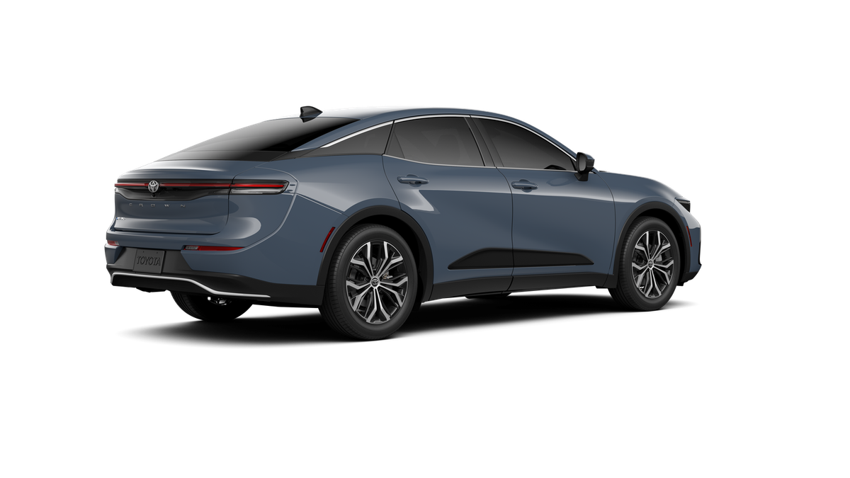 2026 Toyota Crown XLE photo 25