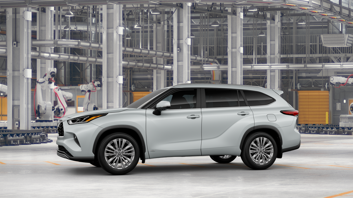 2025 Toyota Highlander Hybrid Platinum photo 2