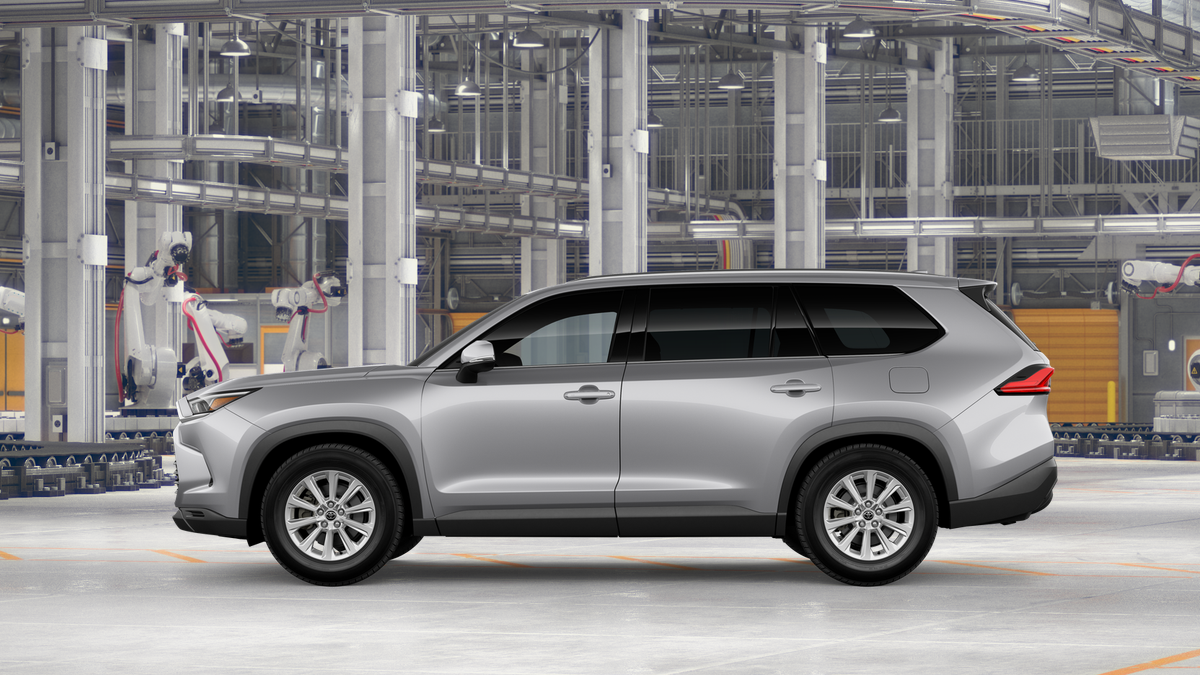 2026 Toyota Grand Highlander XLE photo 2
