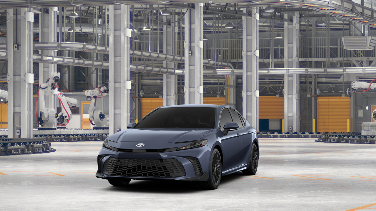 2026 Toyota Camry SE photo 3