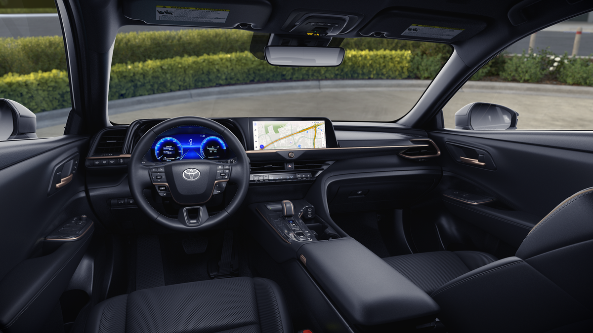 2025 Toyota Crown Signia XLE - Photo 73