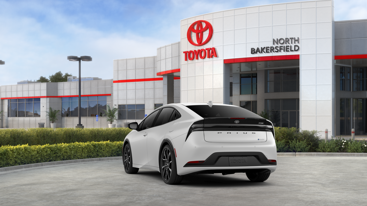 2026 Toyota Prius Plug-in Hybrid XSE photo 32