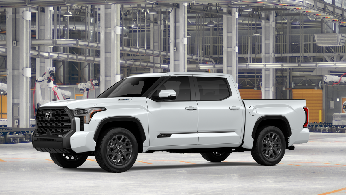 New 2026 Wind Chill Pearl <sup>1</sup> Toyota Tundra Platinum image 3