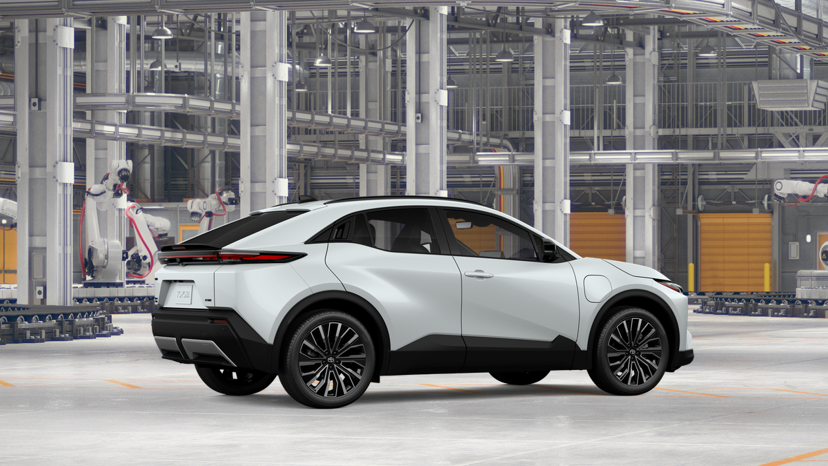 New 2026 Wind Chill Pearl <sup>1</sup> Toyota  XSE image 13